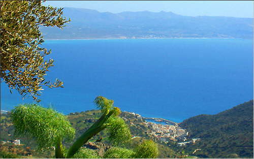 Aghia Galini: View from the road to Melambes